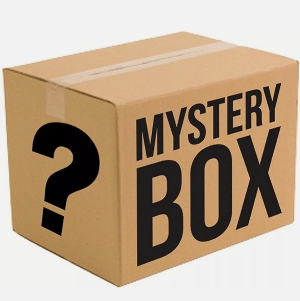 Women's mystery box - Sizes L and 14 - 3 items